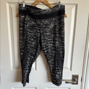 Lole Monochrome Graphic Leggings